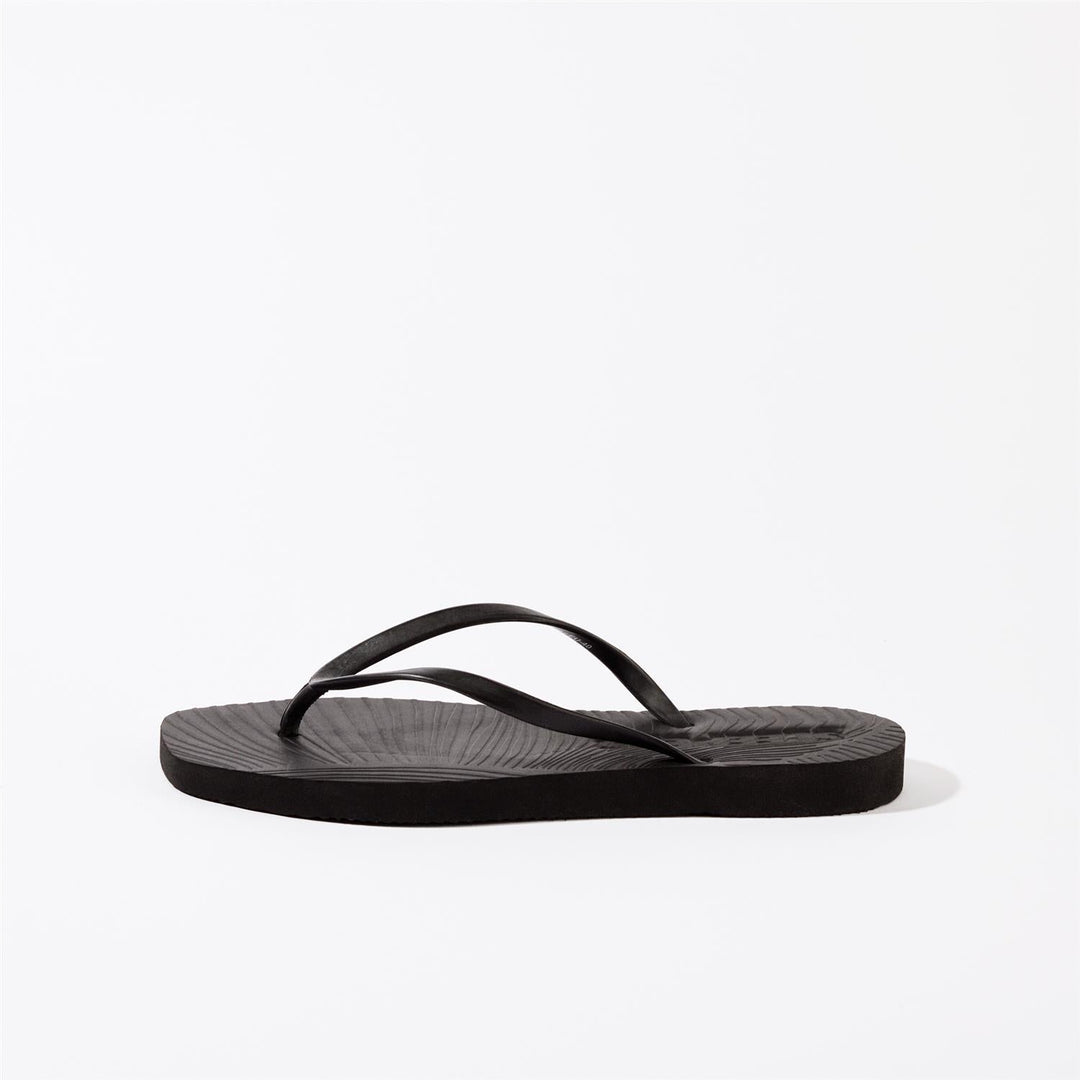 Tapered Flip Flop Black | Sko | Smuk