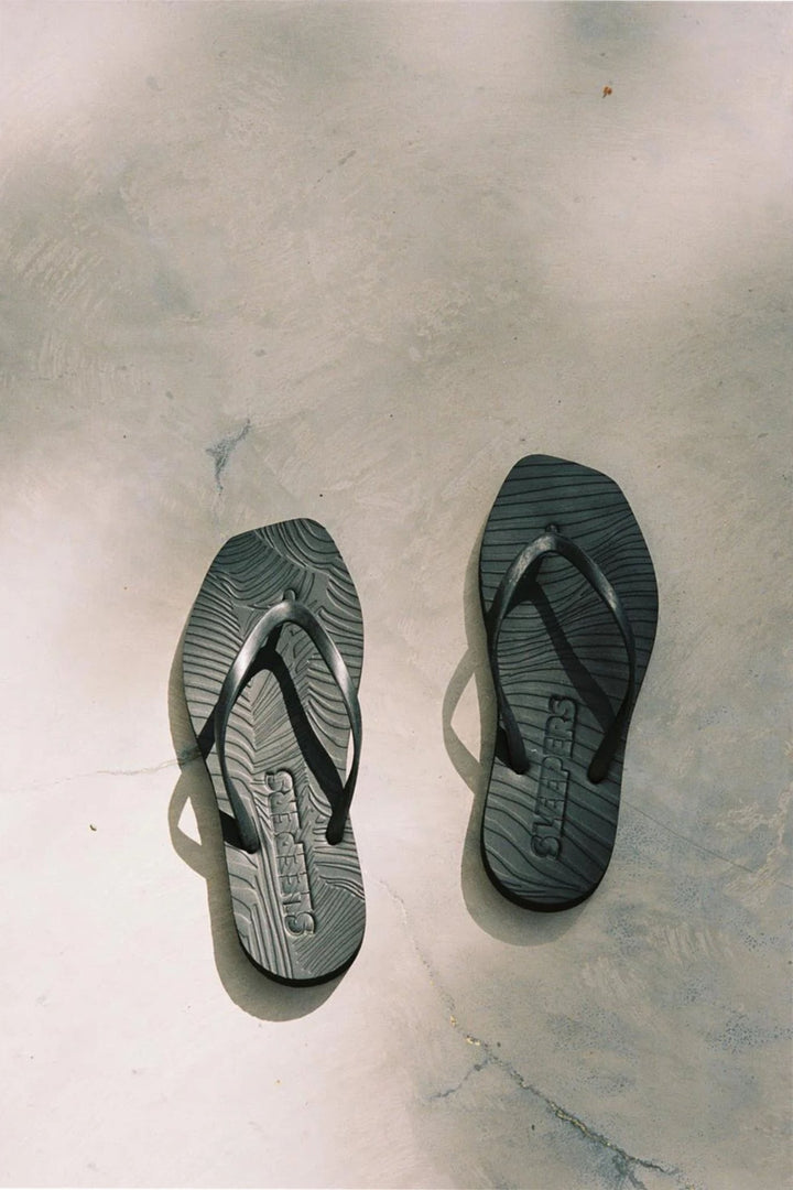 Tapered Flip Flop Black