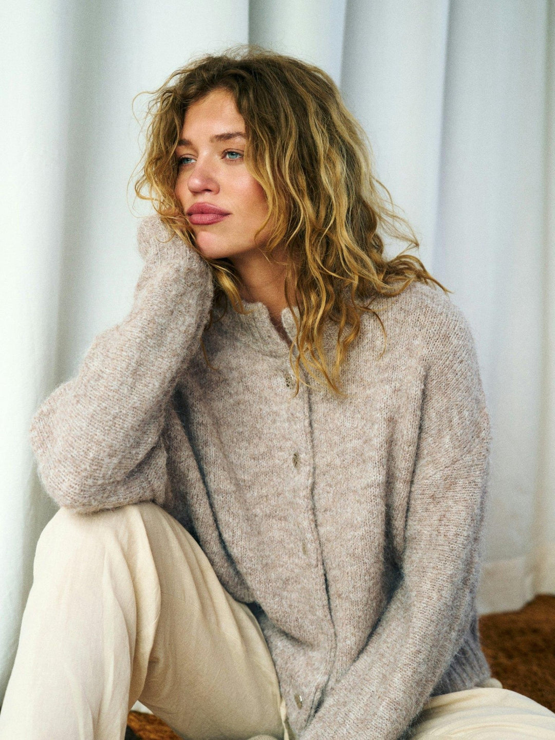 Taura Fluffy Knit Cardigan Beige Melange | Genser | Smuk