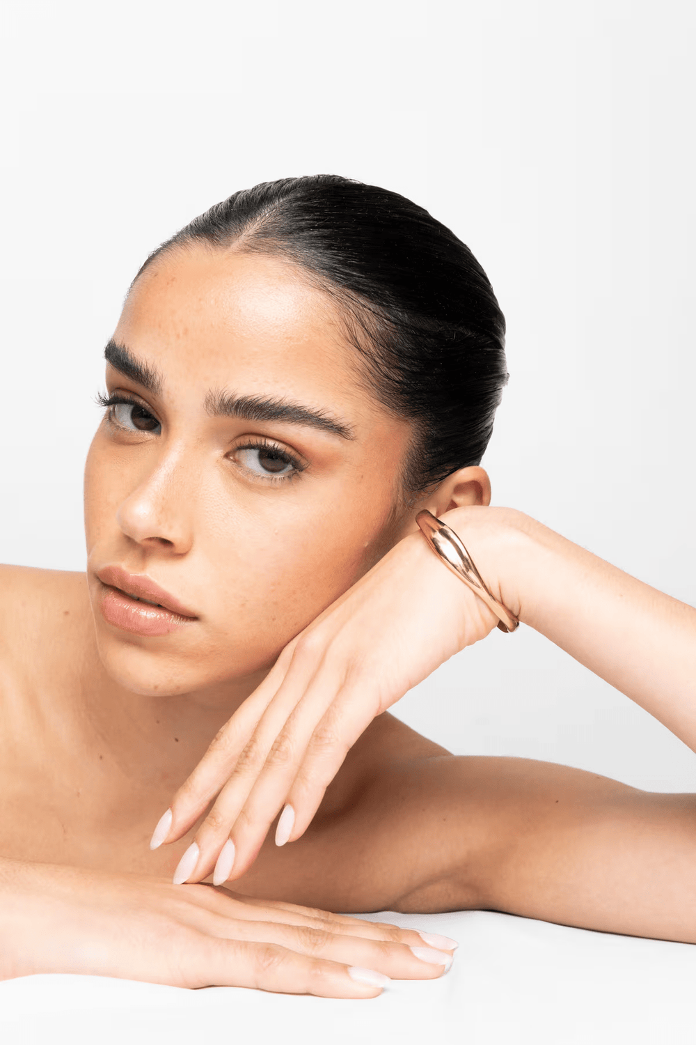 The Wave Bangle Bracelet Gold | Accessories | Smuk - Dameklær på nett