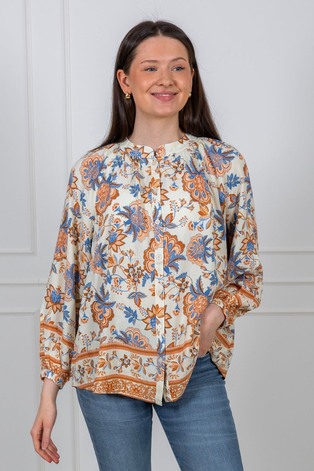 Thea Blouse Shaded Blue | Skjorter og bluser | Smuk - Dameklær på nett