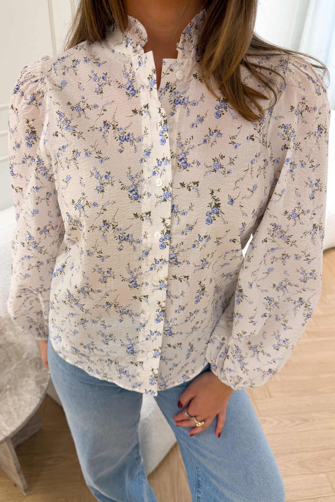 Tiffany New Shirt Off White/Blue | Skjorter og bluser | Smuk