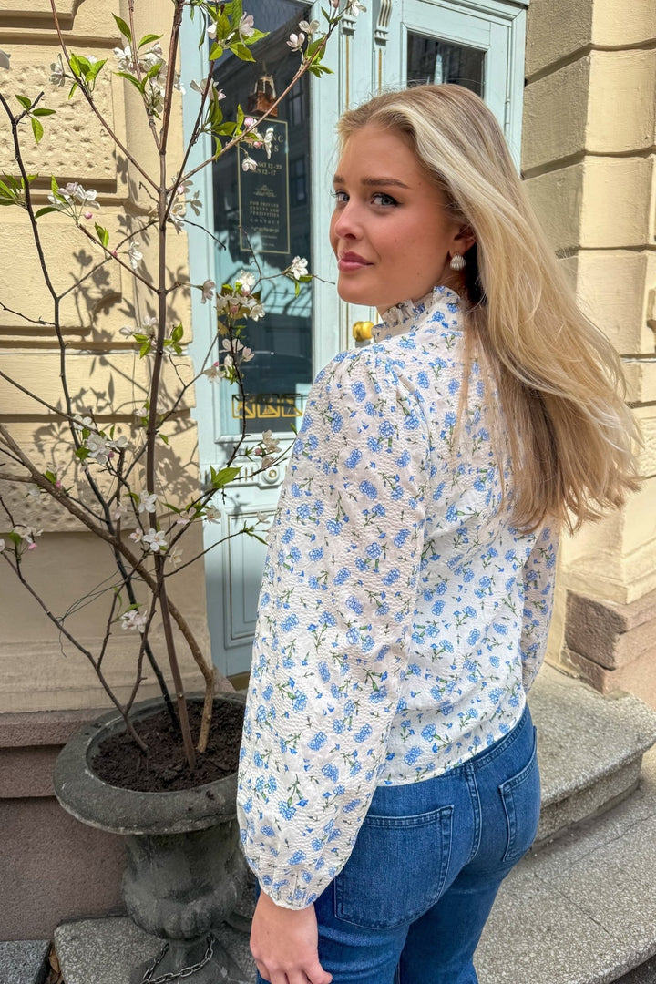 Tiffany Shirt White/Blue | Skjorter og bluser | Smuk - Dameklær på nett