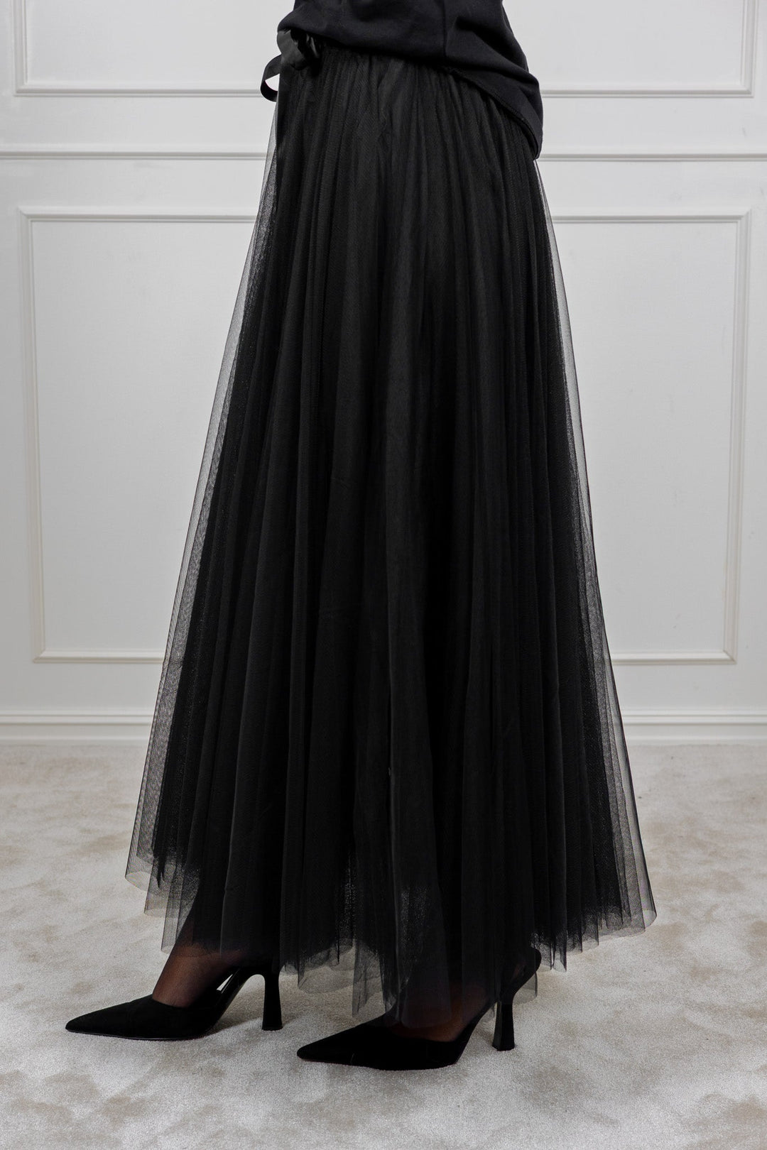 Tulle Midi Skirt Black | Skjørt | Smuk - Dameklær på nett