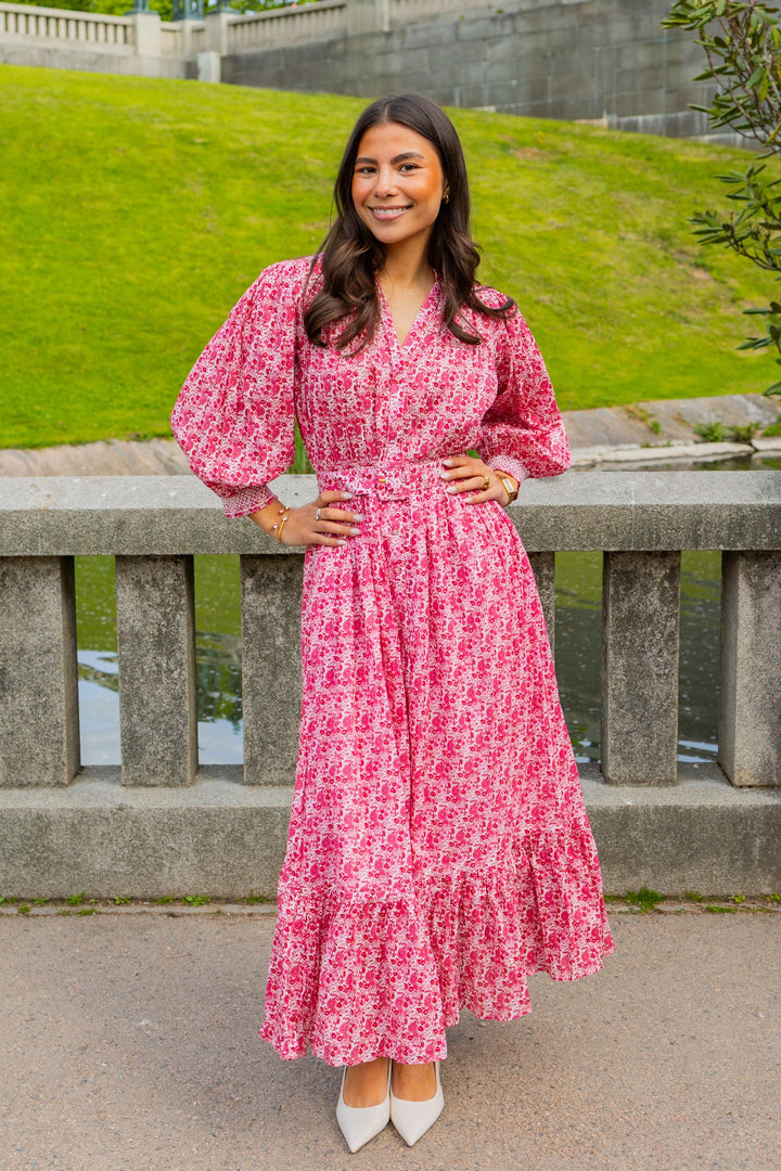 Twisted Midi Dress Wildflowers | Kjoler | Smuk
