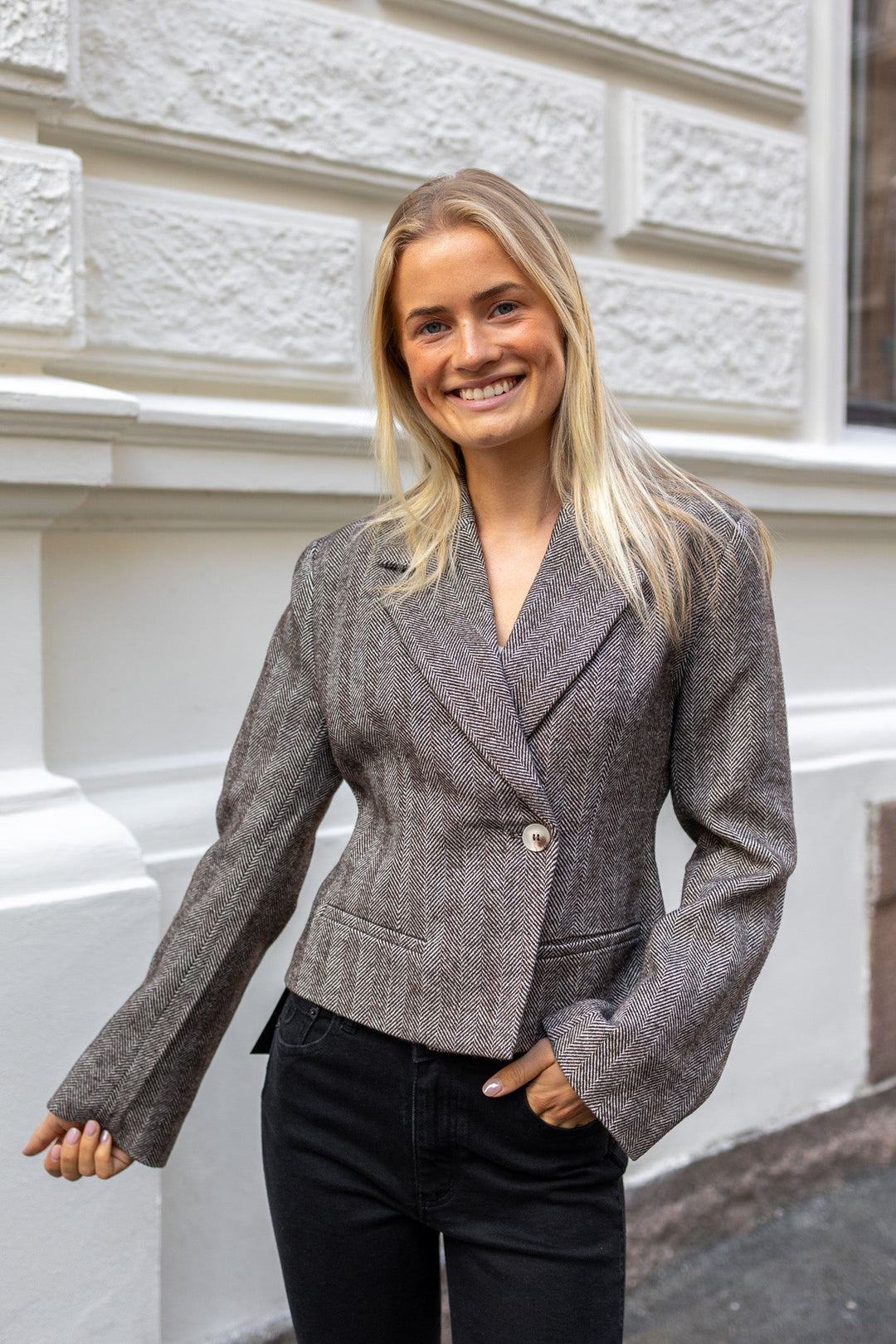 Valia Herringbone S Blazer Dark Brown | Blazer | Smuk