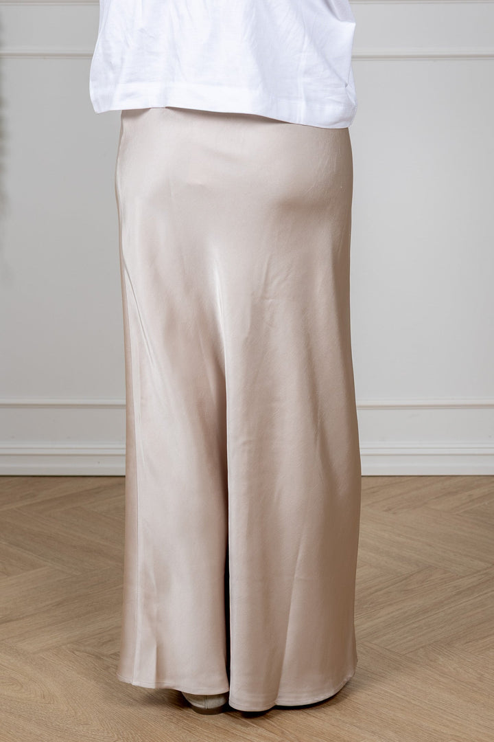 Vicky Heavy Sateen Skirt Champagne | Skjørt | Smuk