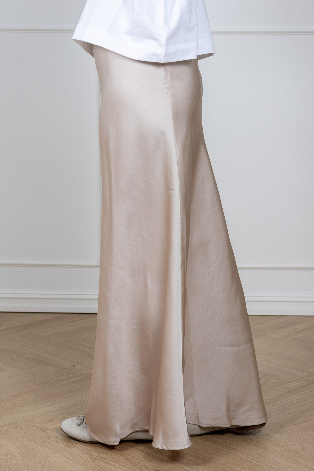 Vicky Heavy Sateen Skirt Champagne | Skjørt | Smuk