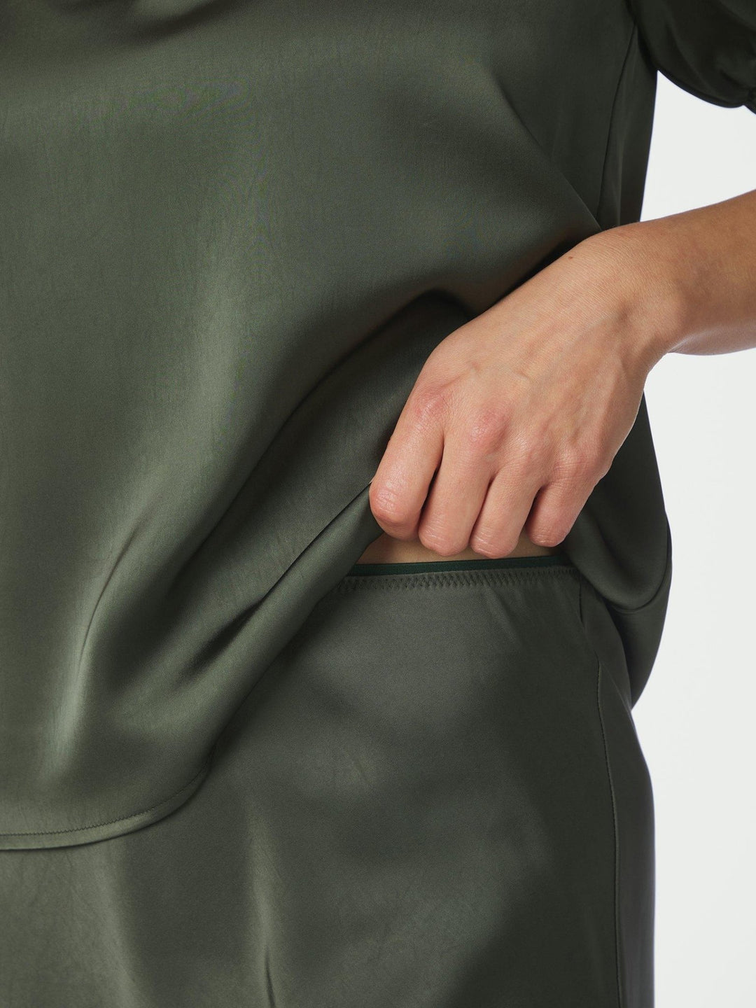 Vicky Heavy Sateen Skirt Deep Green | Skjørt | Smuk