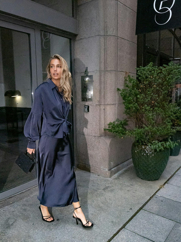 Vicky Heavy Sateen Skirt Midnight Blue | Skjørt | Smuk - Dameklær på nett