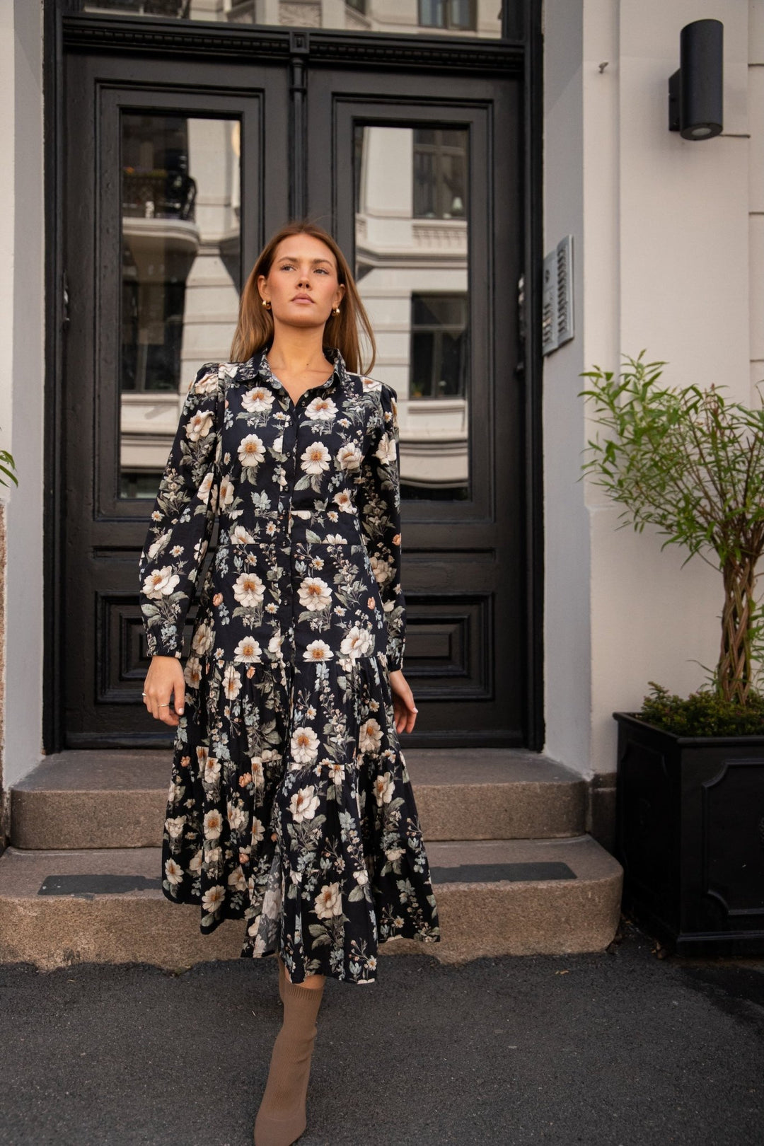 Vicky Midi Dress Antique Black Poplin | Kjoler | Smuk - Dameklær på nett