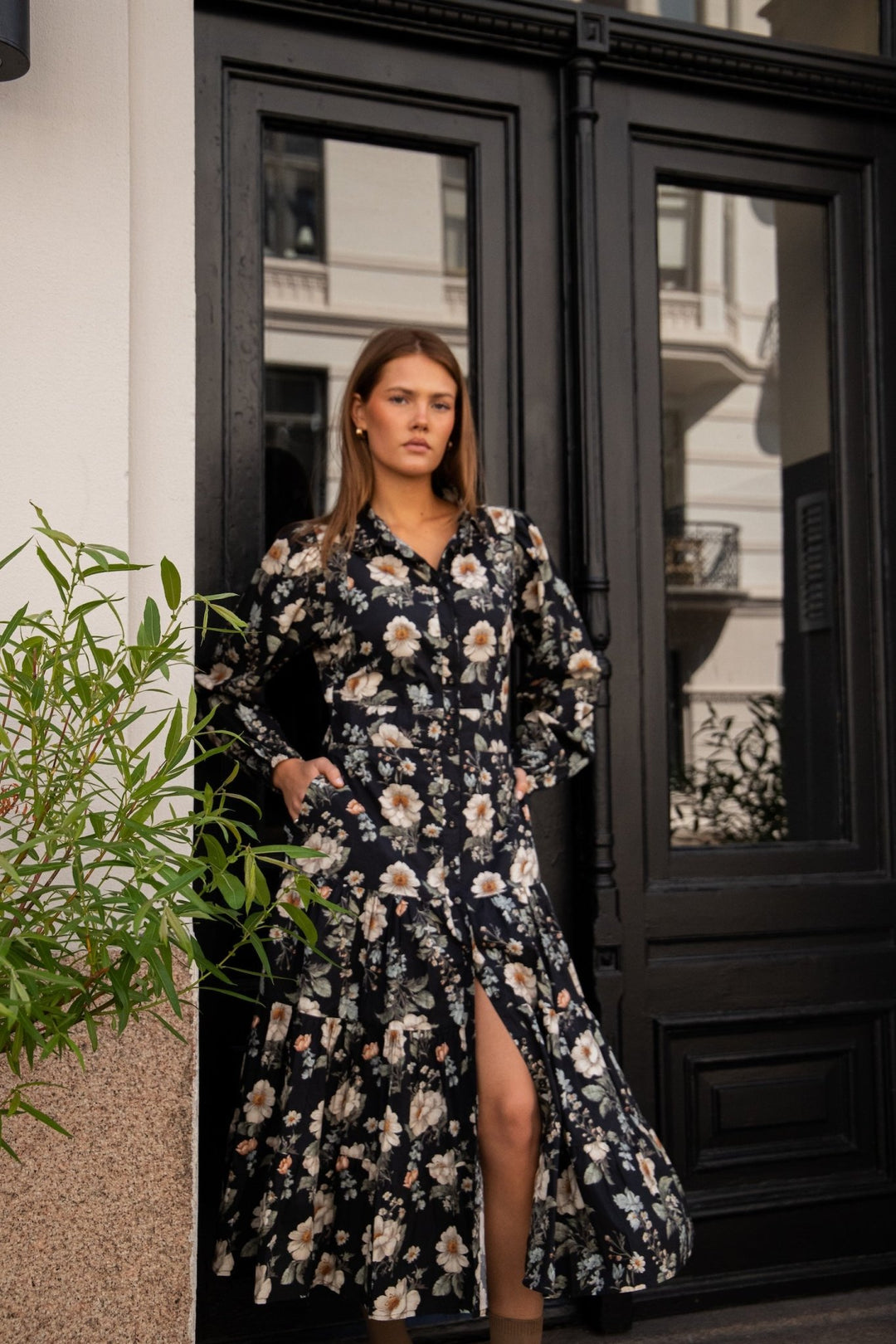 Vicky Midi Dress Antique Black Poplin | Kjoler | Smuk - Dameklær på nett