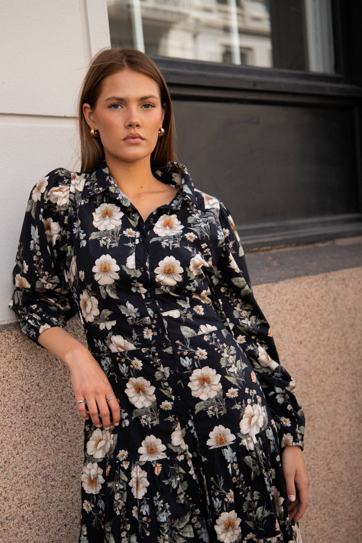Vicky Midi Dress Antique Black Poplin | Kjoler | Smuk - Dameklær på nett