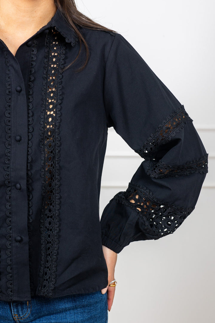 Vilda Shirt Black | Skjorter og bluser | Smuk