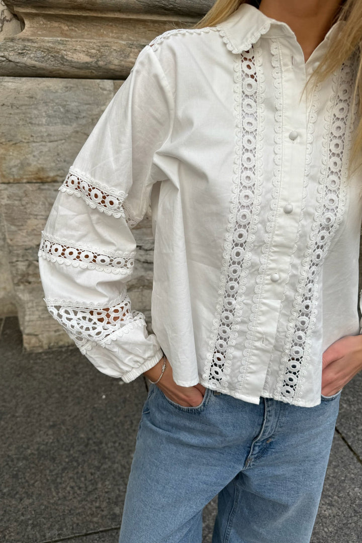 Vildaic Shirt White | Skjorter og bluser | Smuk - Dameklær på nett