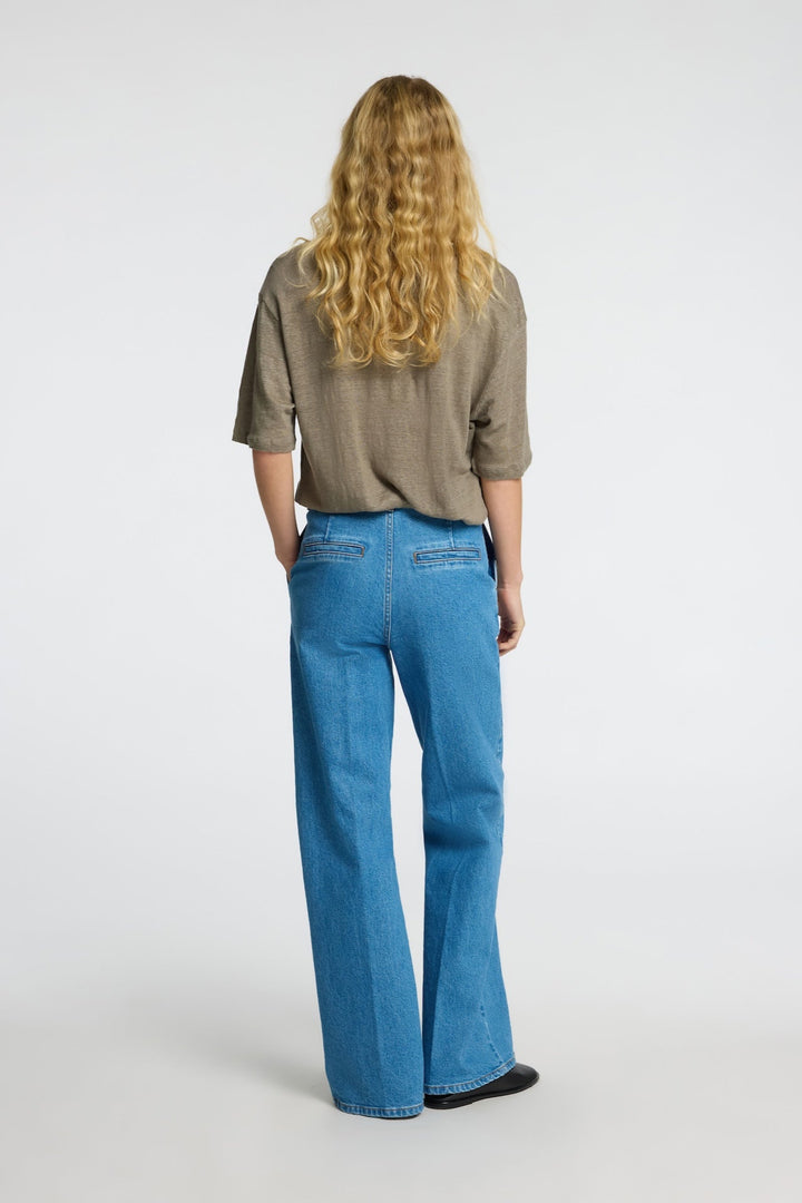 Vilja Linen Ss Tee Vetiver | Topper | Smuk - Dameklær på nett