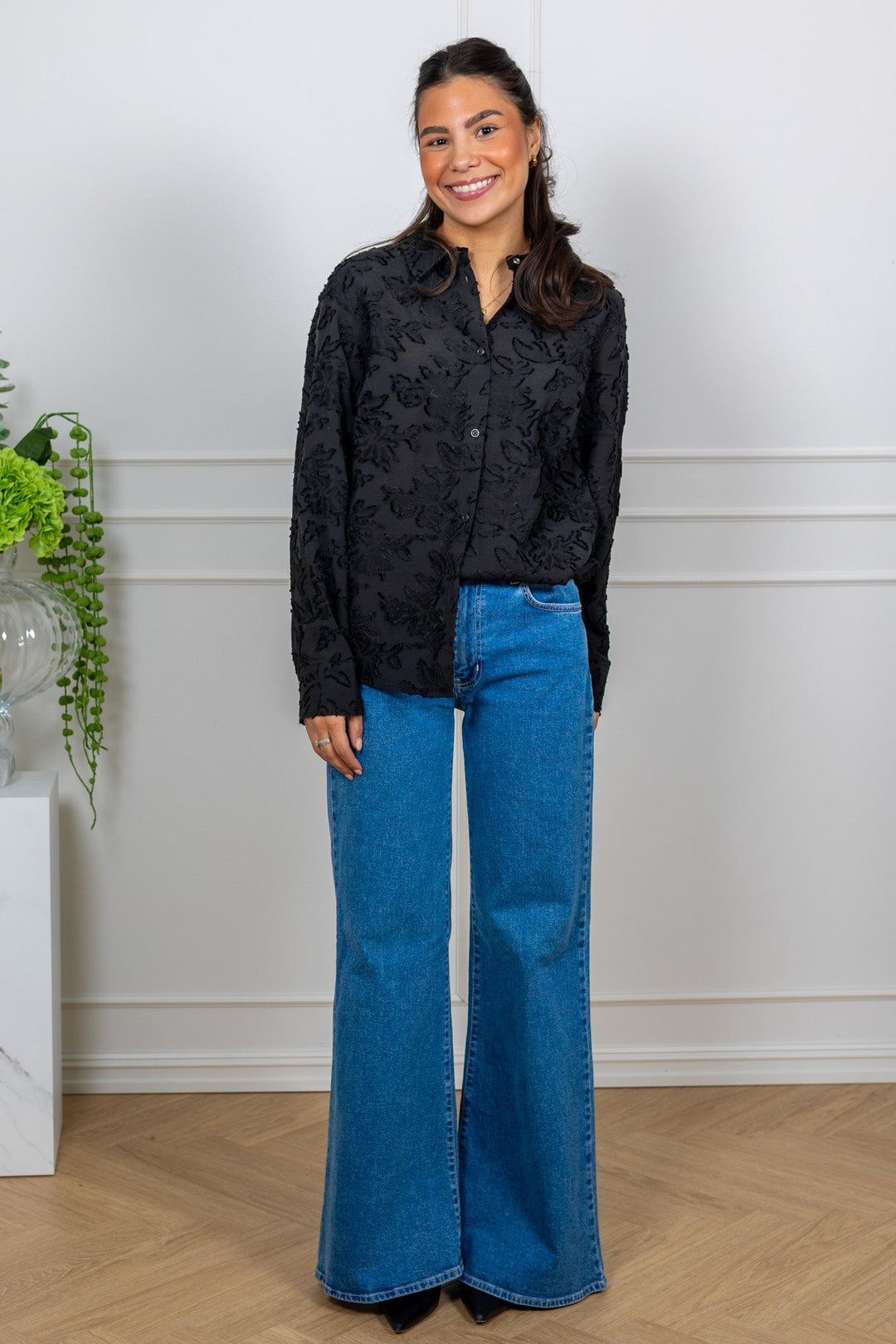 Vilya Shirt Black | Skjorter og bluser | Smuk