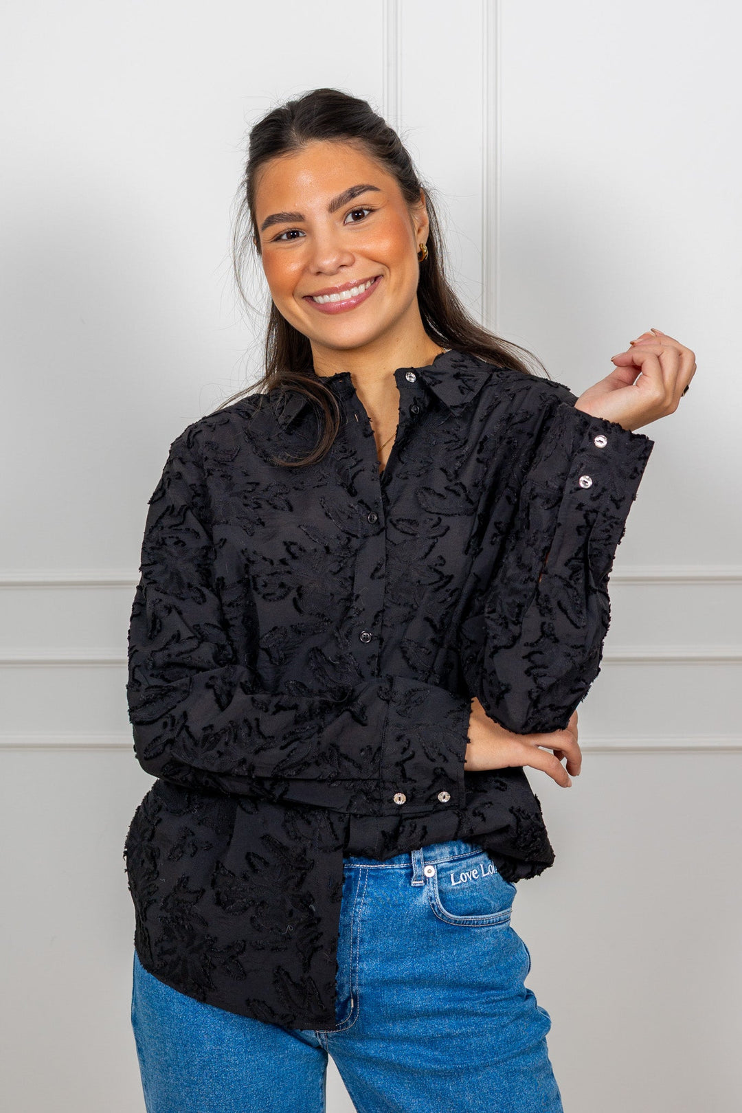 Vilya Shirt Black | Skjorter og bluser | Smuk