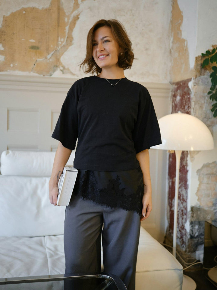 Viole Lace Top Black | Topper | Smuk