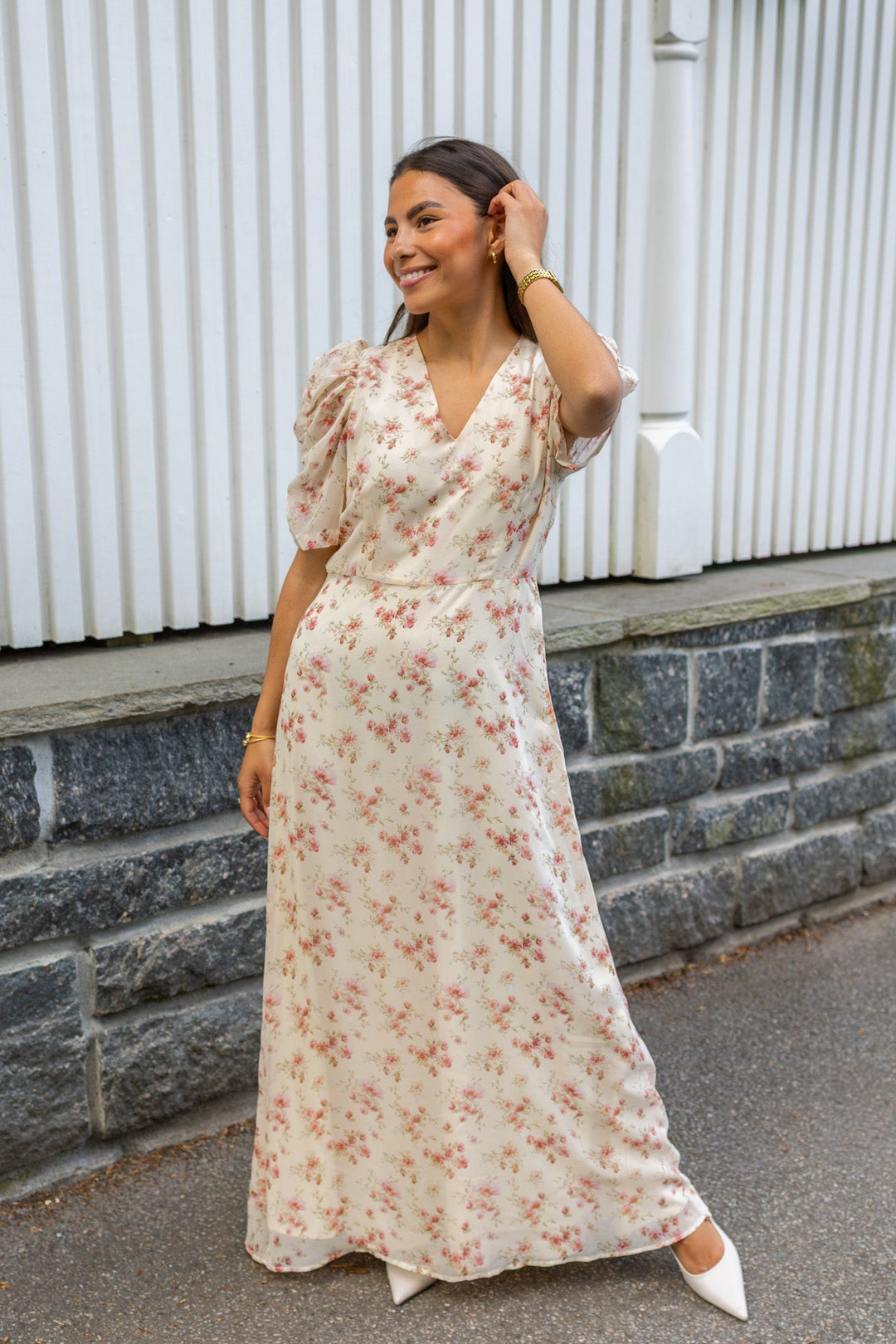 Vira Floral Dress Creme | Kjoler | Smuk