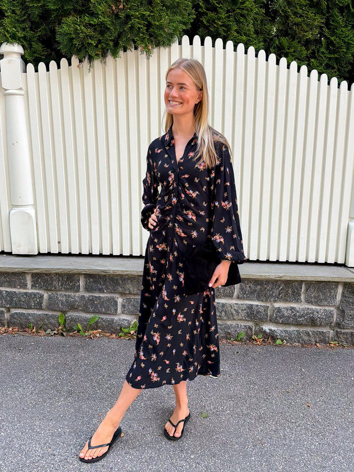 Viscose Button-Down Dress Midnight Flowers | Kjoler | Smuk