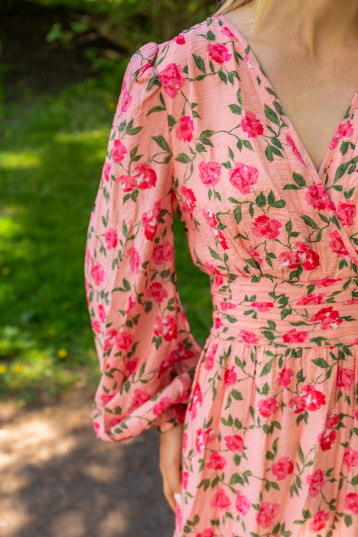 Viscose V - Neck Dress Elora | Kjoler | Smuk