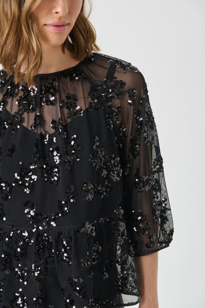 Vivan Blouse Black Sequins On Mesh | Skjorter og bluser | Smuk - Dameklær på nett