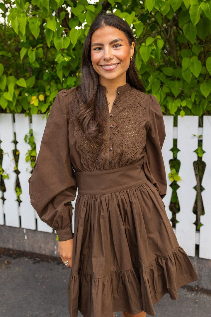 Winter Cotton Mini Dress Brown | Kjoler | Smuk