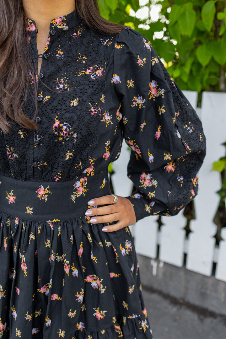 Winter Cotton Mini Dress Petite Flowers | Kjoler | Smuk