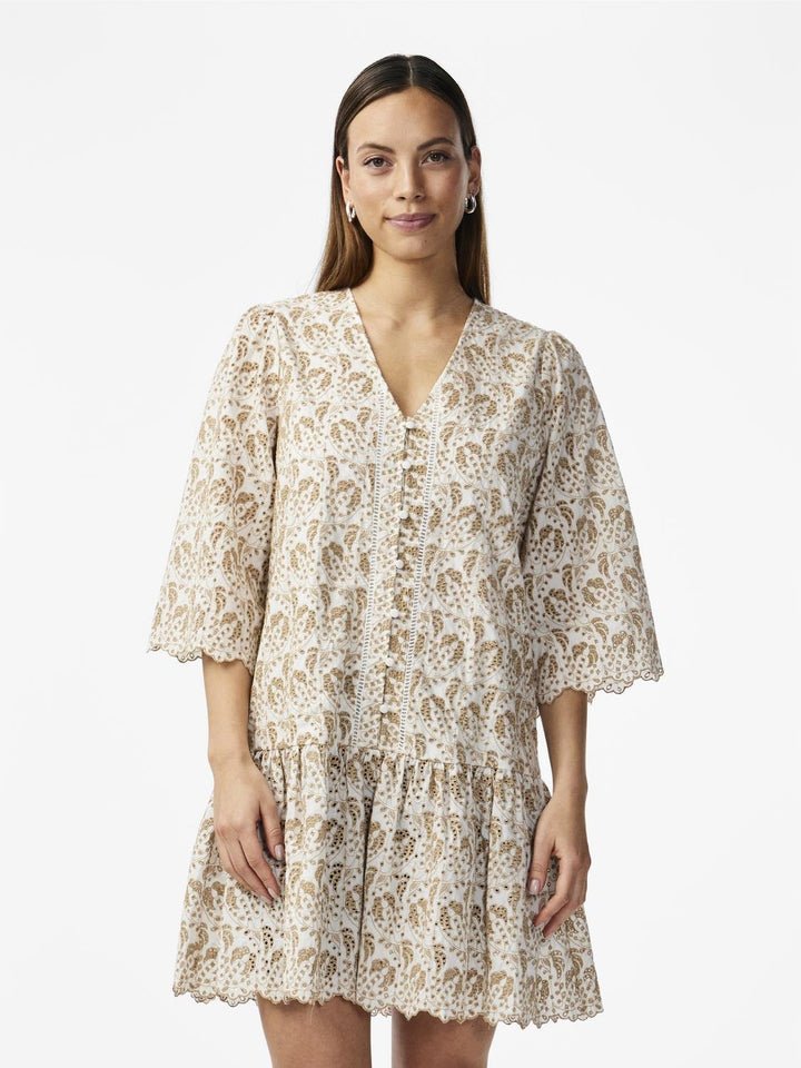 Yasaprilla 3/4 Dress Star White | Kjoler | Smuk - Dameklær på nett