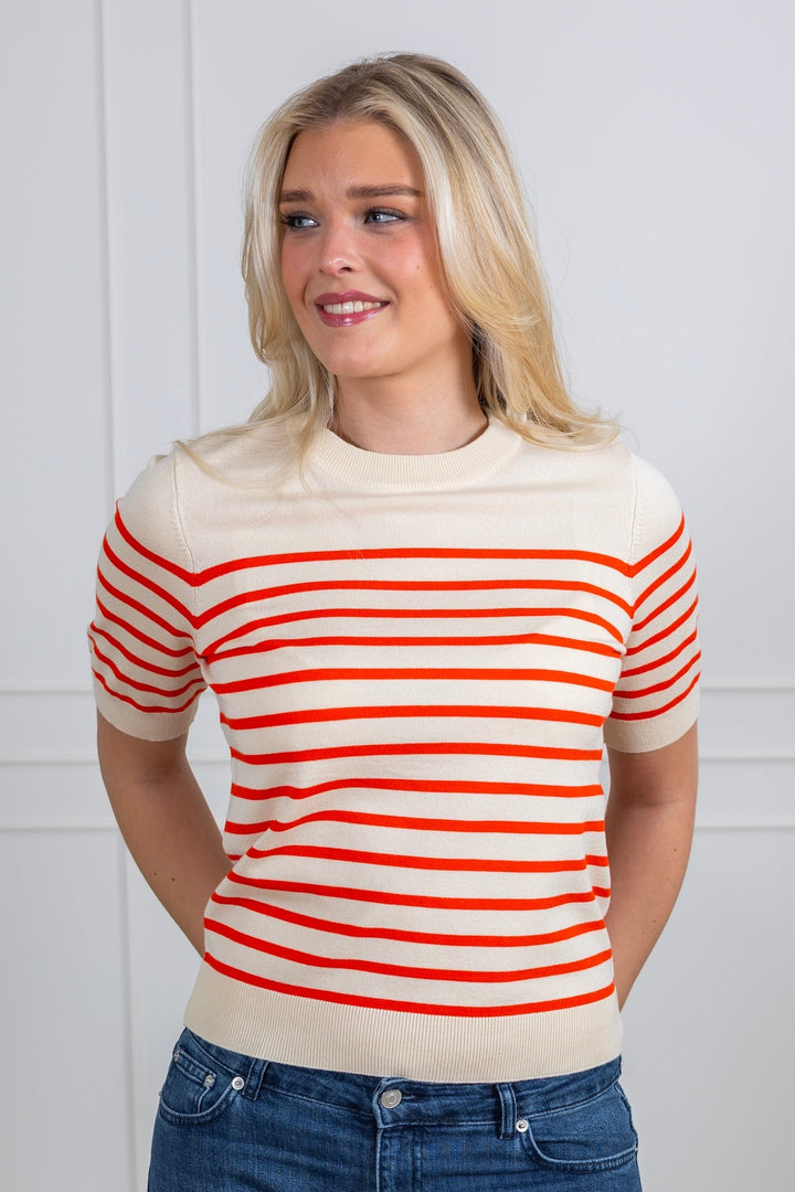 Yaslena Ss Knit Pullover Birch Cherry Tomato Stripes | Genser | Smuk - Dameklær på nett