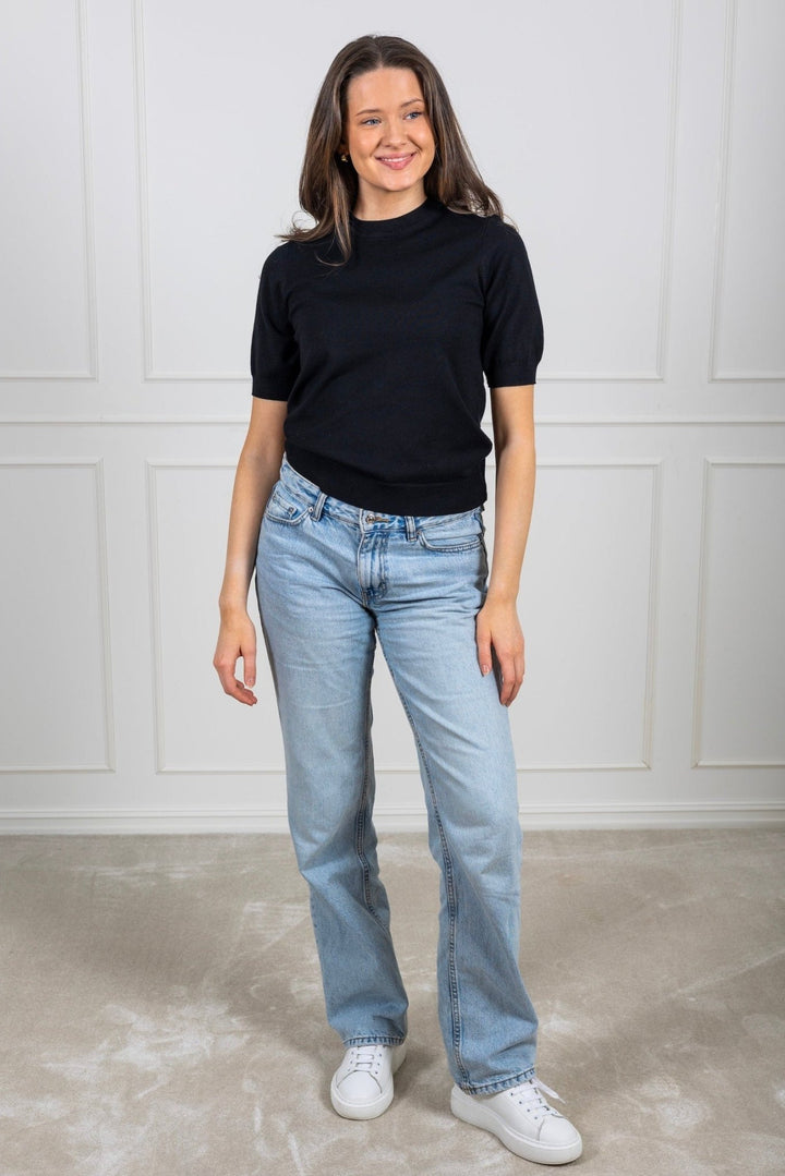 Yaslena Ss Knit Pullover Black | Genser | Smuk - Dameklær på nett