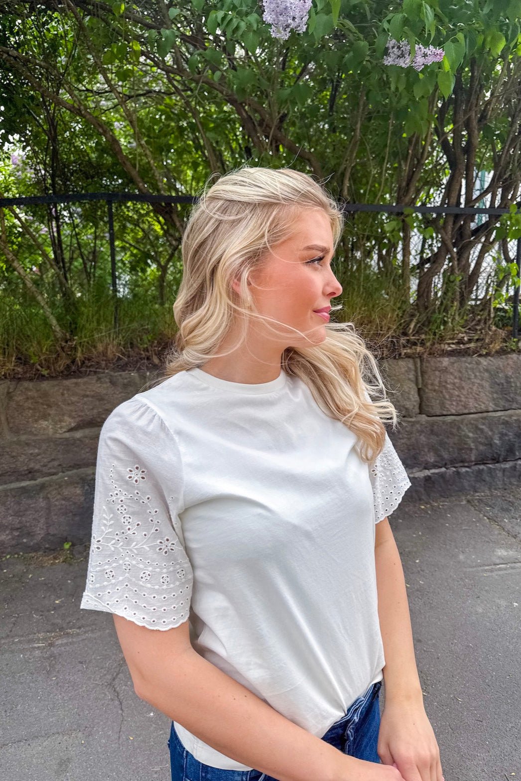 Yaslex Ss Top W. Emb Sleeves Star White | Topper | Smuk - Dameklær på nett
