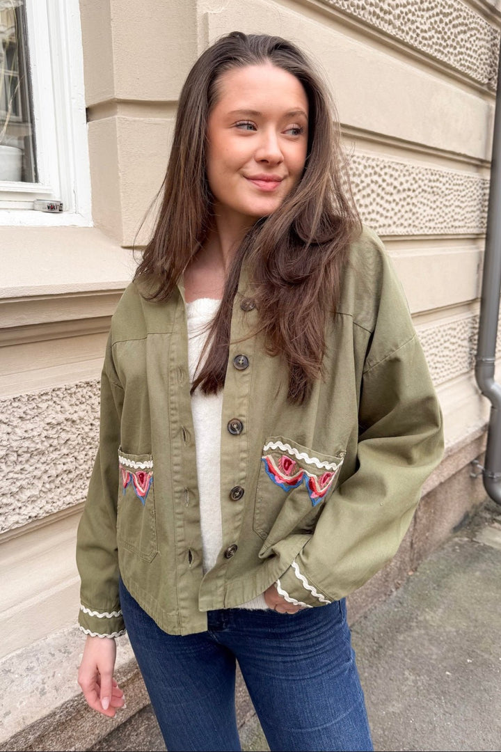 Yasmirra Embroidered Jacket Capulet Olive | Yttertøy | Smuk - Dameklær på nett