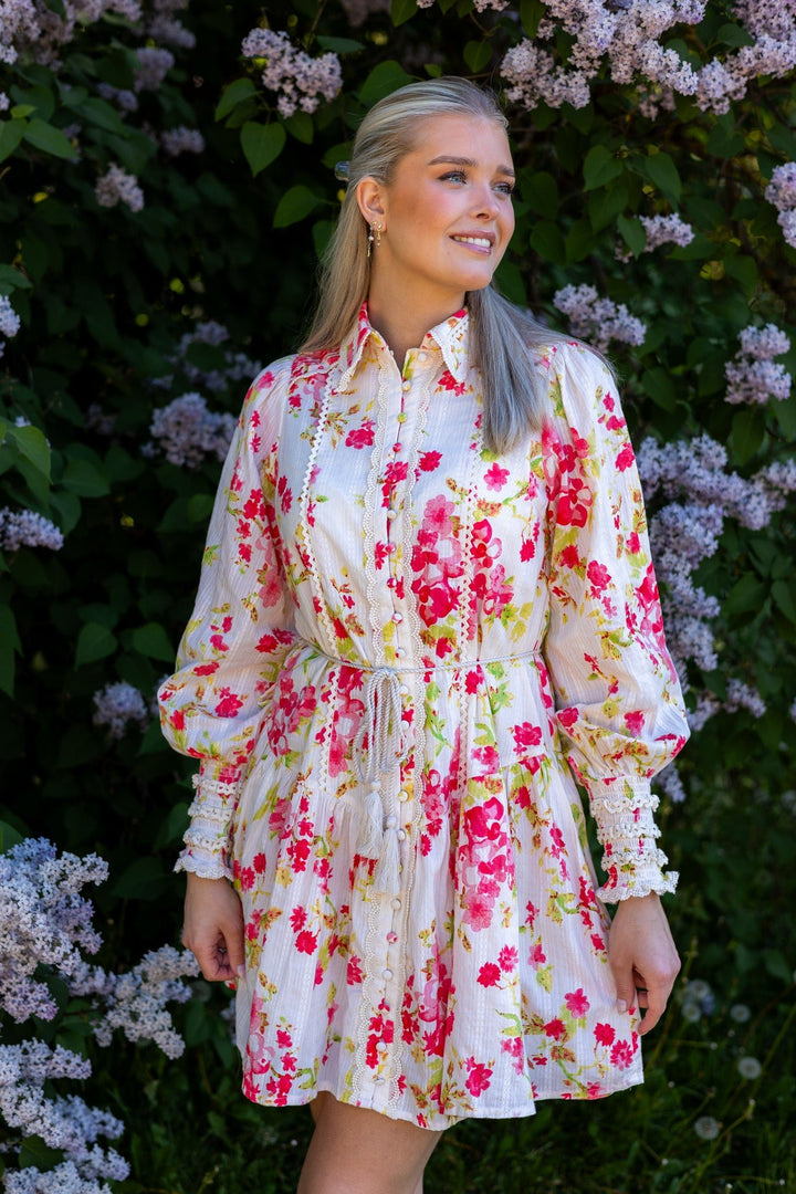 Yassomelli Ls Shirt Dress Fest Birch W. Red Flowers | Kjoler | Smuk - Dameklær på nett