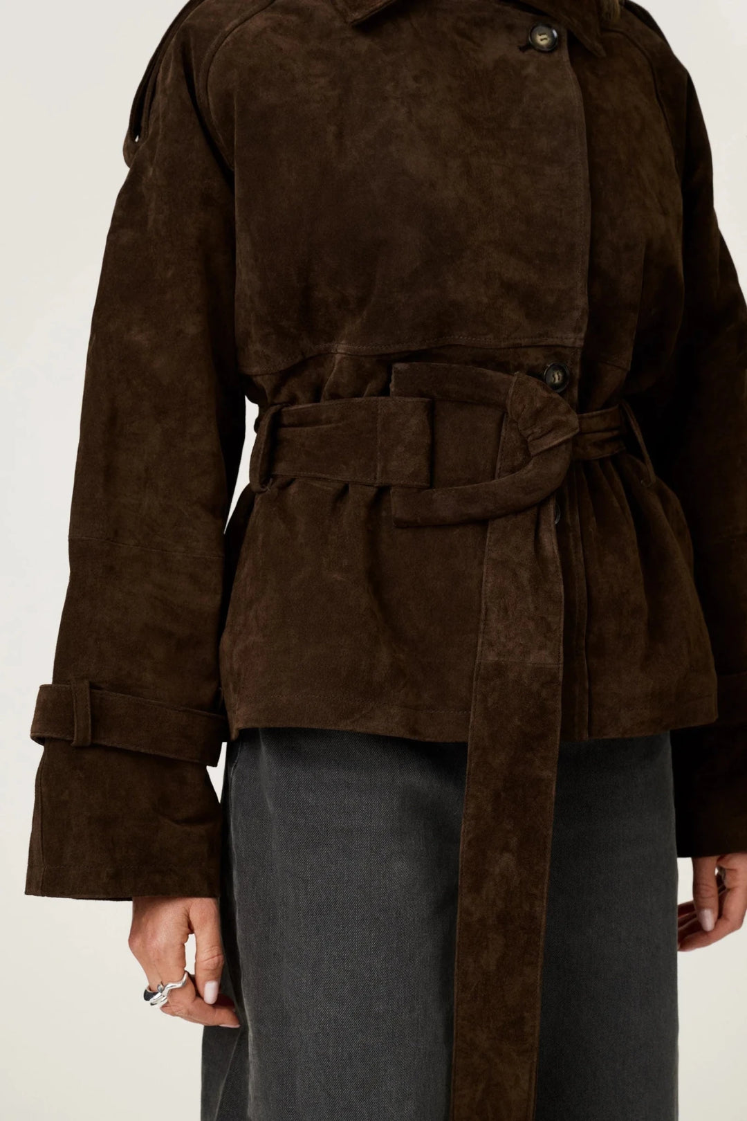 York Cropped Trench Coat Brown | Yttertøy | Smuk
