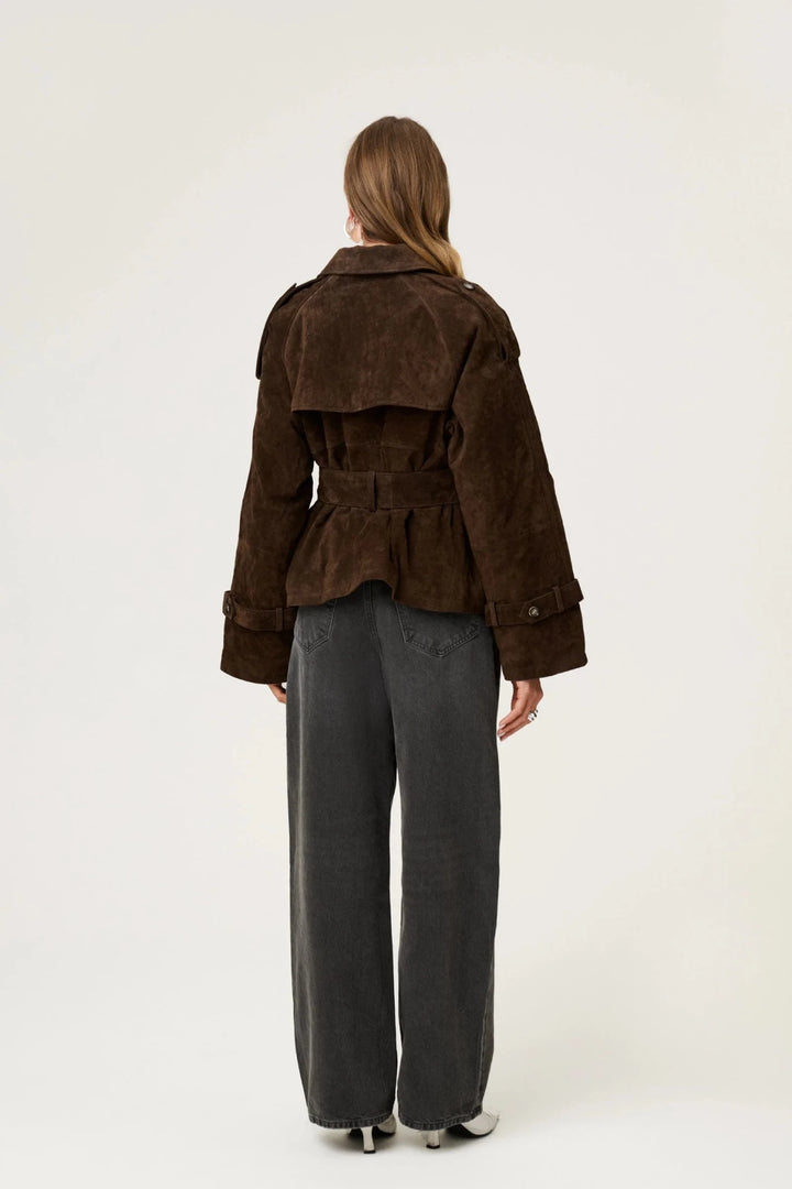 York Cropped Trench Coat Brown | Yttertøy | Smuk