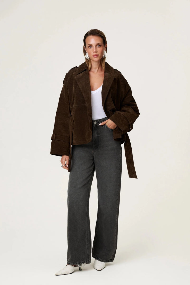 York Cropped Trench Coat Brown | Yttertøy | Smuk