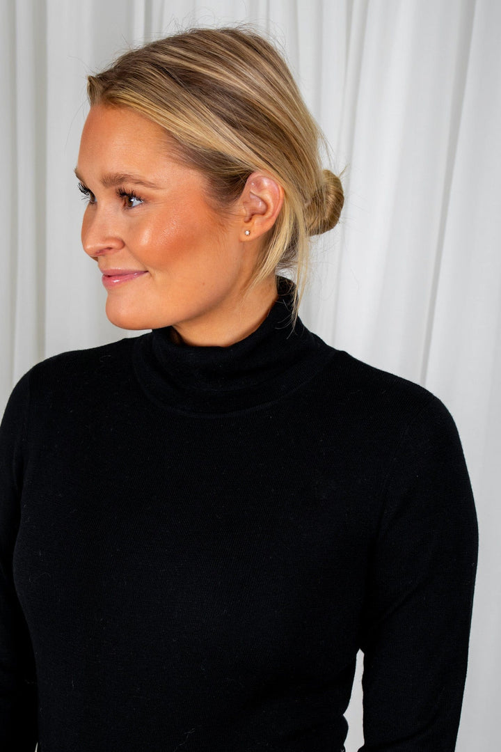Agathe Knit T-Neck Black | Genser | Smuk - Dameklær på nett
