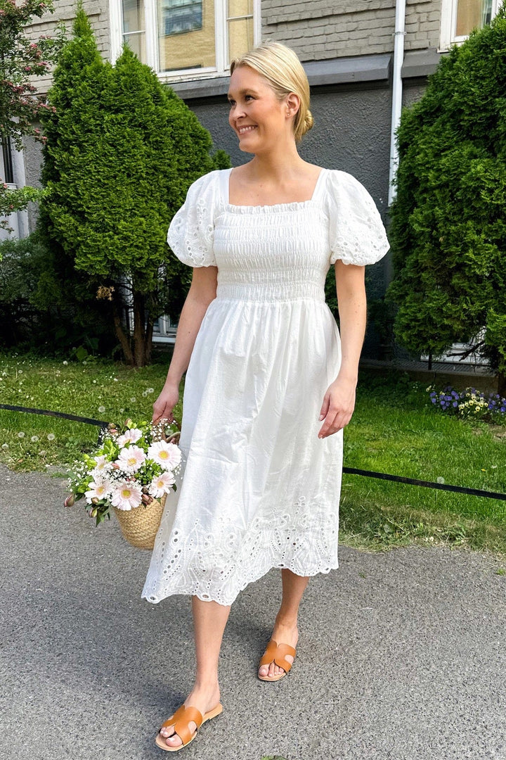 Angela Dress White | Kjoler | Smuk - Dameklær på nett