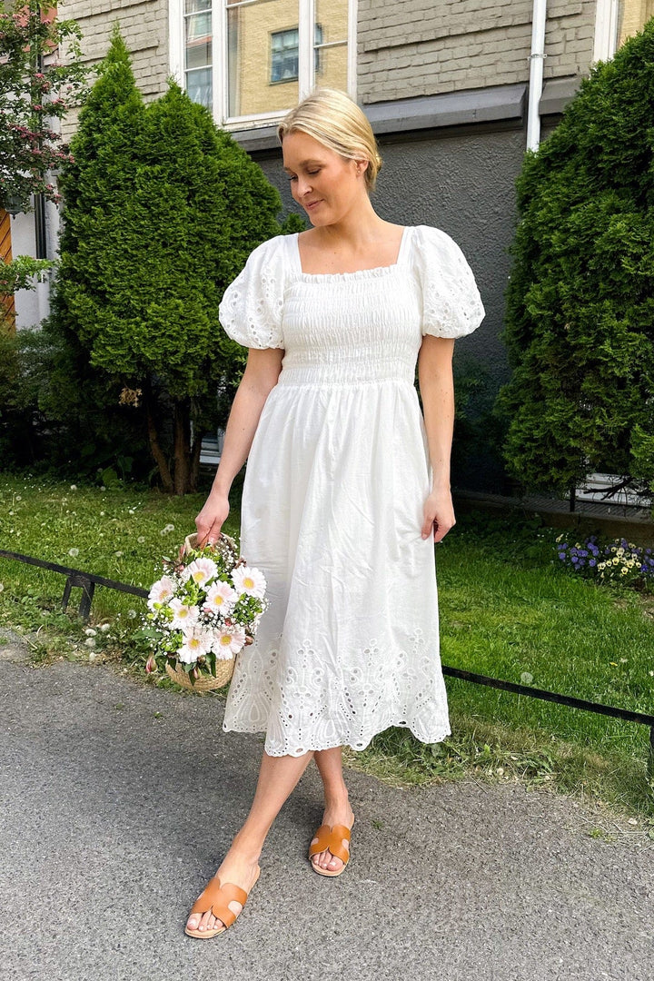 Angela Dress White | Kjoler | Smuk - Dameklær på nett