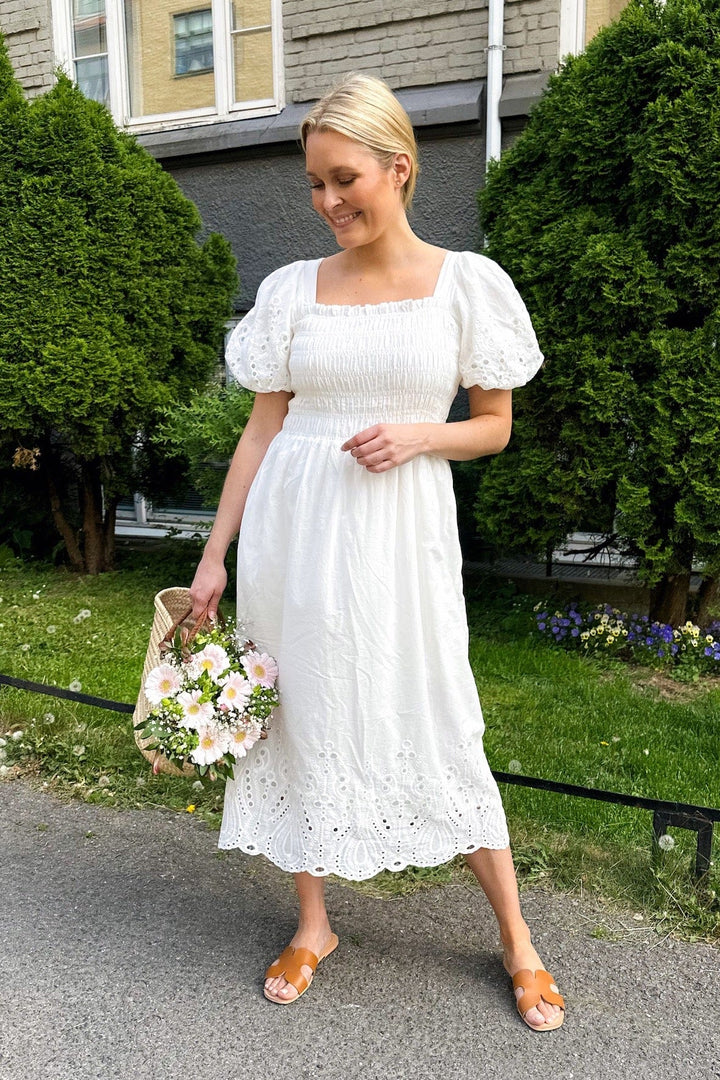 Angela Dress White | Kjoler | Smuk - Dameklær på nett