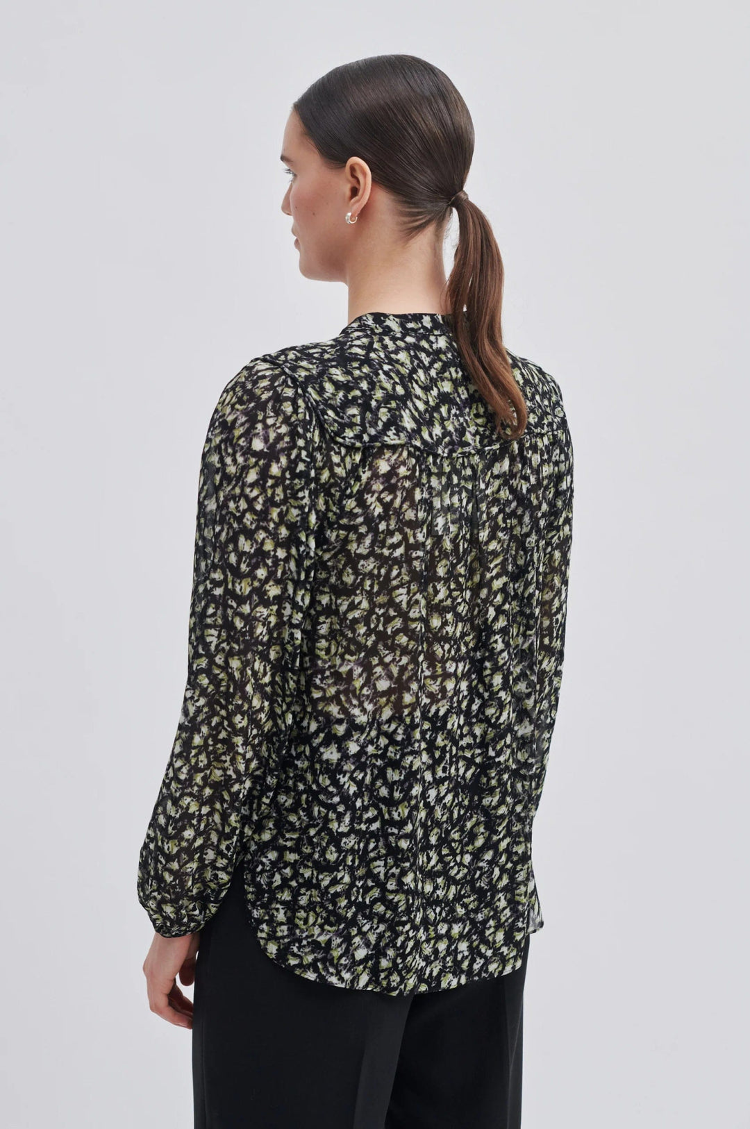 Ayali Shirt Black | Skjorter og bluser | Smuk - Dameklær på nett