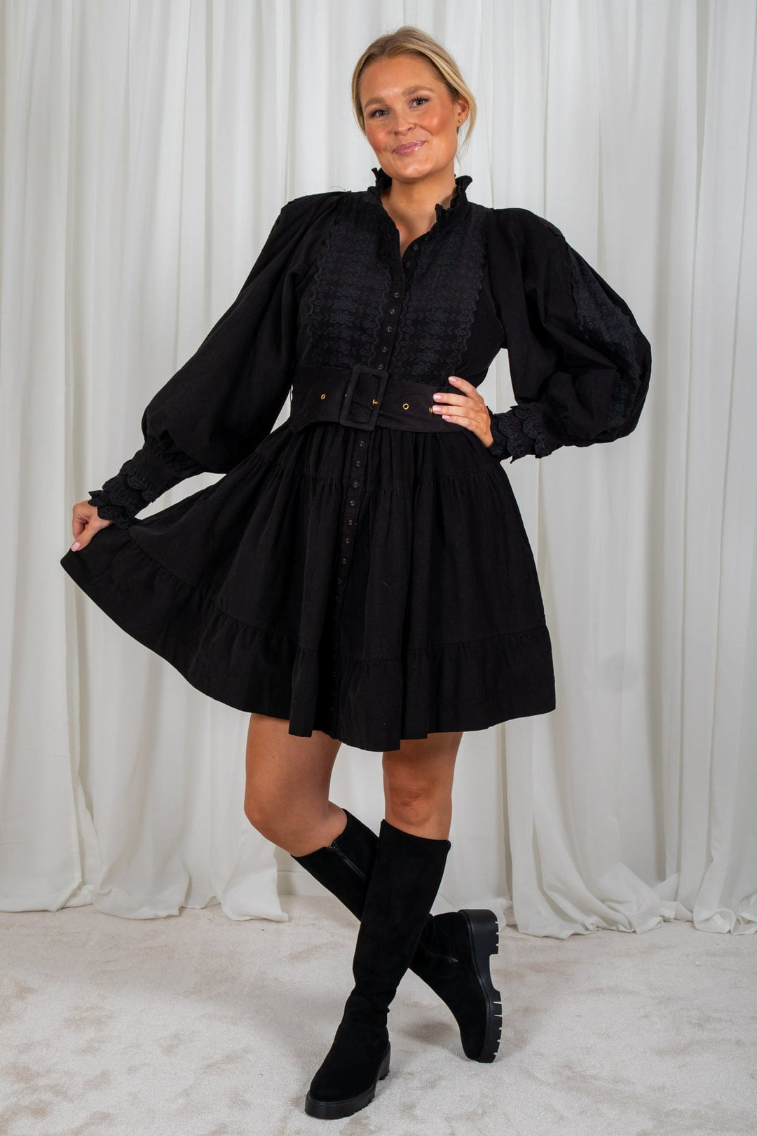 Baby Cord Belted Dress Black By ByTiMo – Smuk - Dameklær på nett