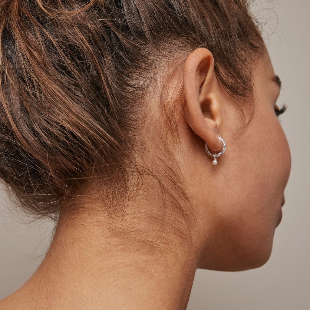 Belle Pearl Earrings Pearl | Accessories | Smuk - Dameklær på nett