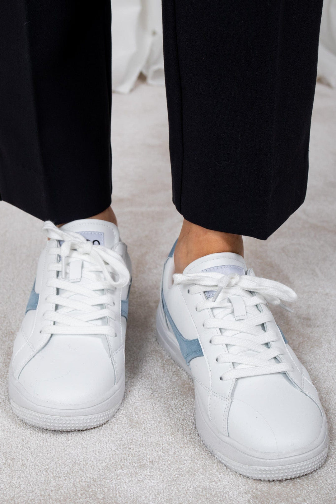 Biajune Basic Sneakers Light Blue | Sko | Smuk - Dameklær på nett
