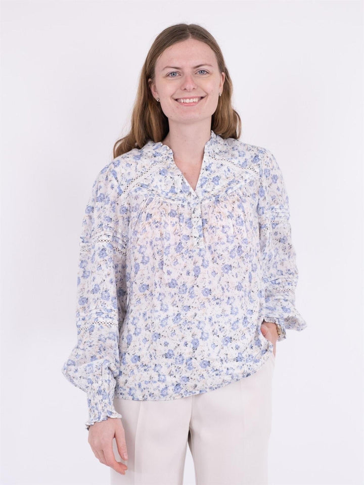 Biba Heavenly Blouse Light Blue | Skjorter og bluser | Smuk - Dameklær på nett