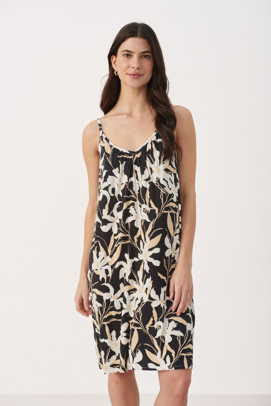 Black Flower Print Aikapw Dress | Kjoler | Smuk - Dameklær på nett