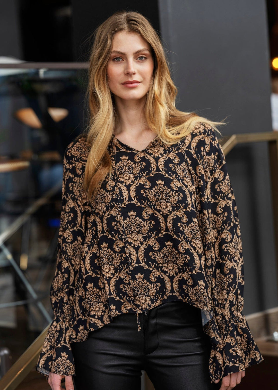 Black Margot Blouse | Skjorter og bluser | Smuk - Dameklær på nett
