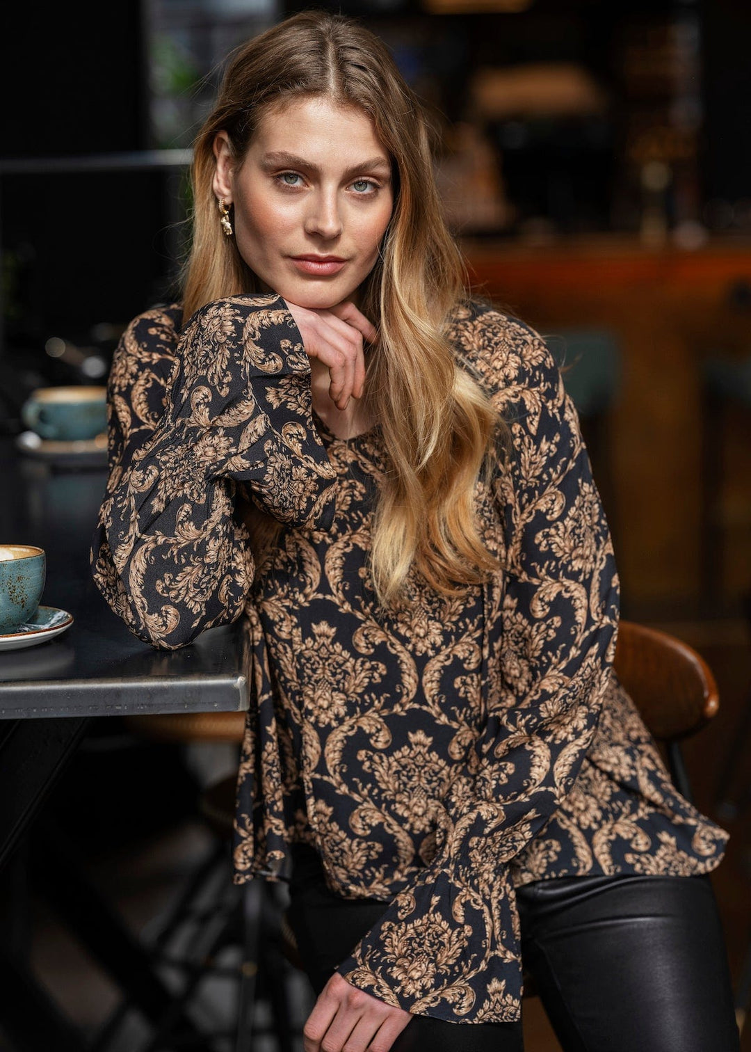 Black Margot Blouse | Skjorter og bluser | Smuk - Dameklær på nett